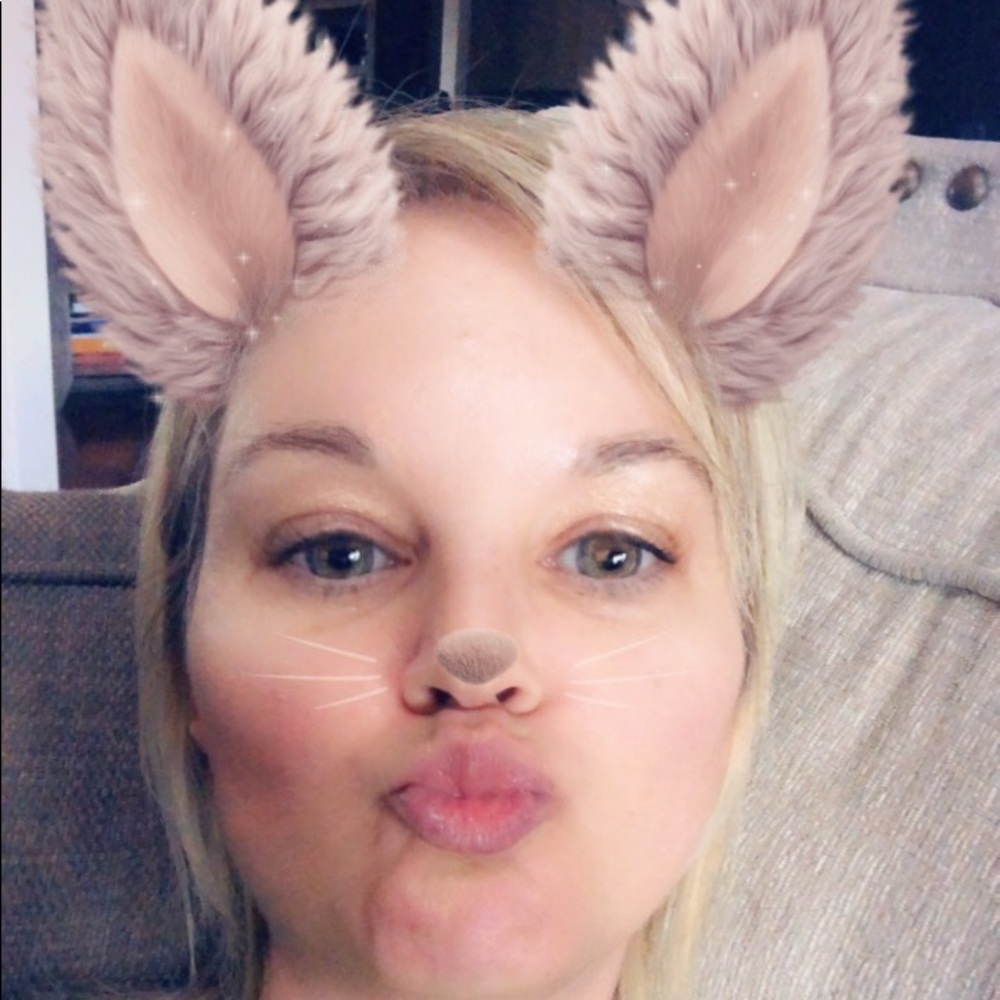 Meet your Posher, Lisa